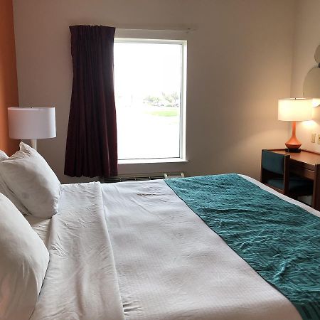 לואיוויל Howard Johnson By Wyndham Airport מראה חיצוני תמונה